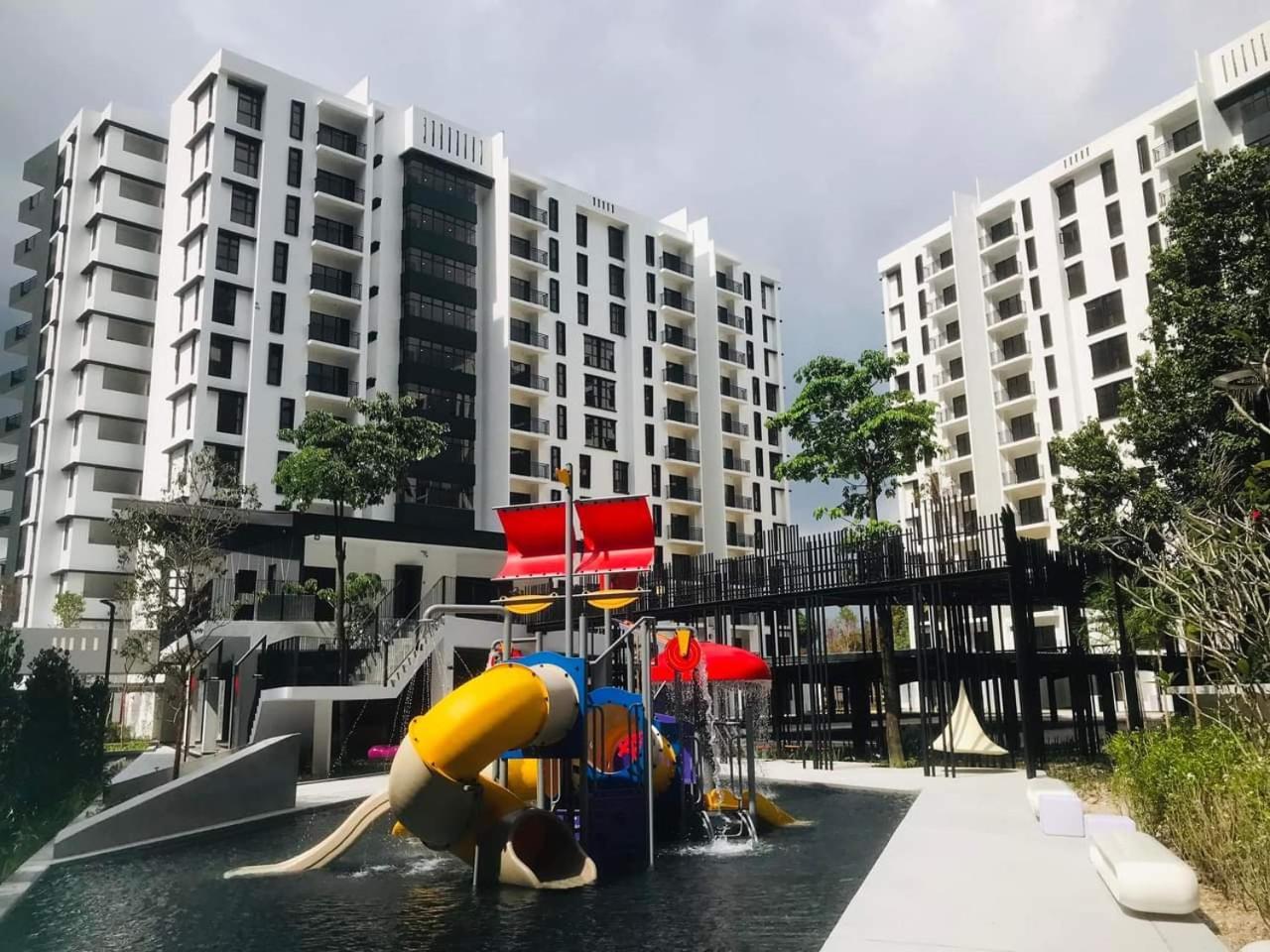 The Cove Riverviewstays 3Br2B Pangsapuri *